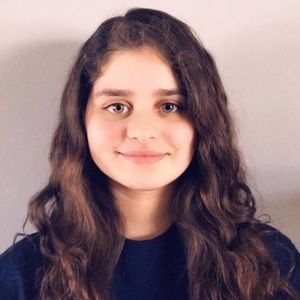 Meet your Posher, Daniela